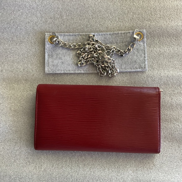 Louis Vuitton Red Leather Wallet with Chain - Picture 2 of 9